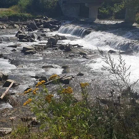 Cyrhlica House Chalé *