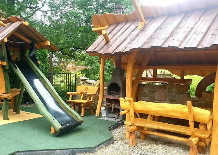 Chalet Cyrhlica House *